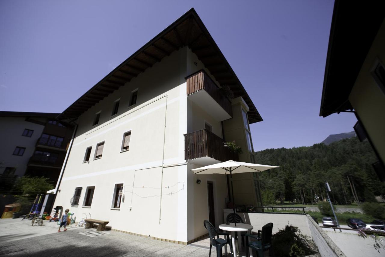 Appartamenti Pedrini Comano Terme Buitenkant foto